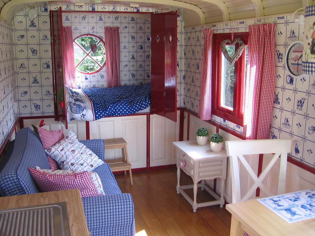 Pipowagen Camping Puur Genieten Bed & Breakfast Someren ห้อง รูปภาพ